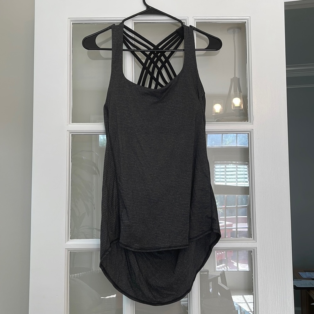 Lululemon size 10 tank with built in cross back bra. slouch back.